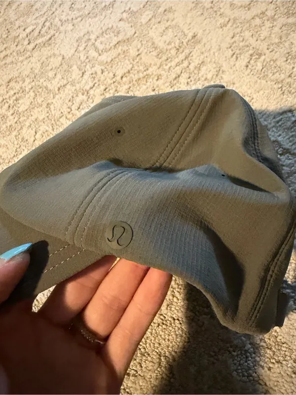 Lululemon hat - Image 5