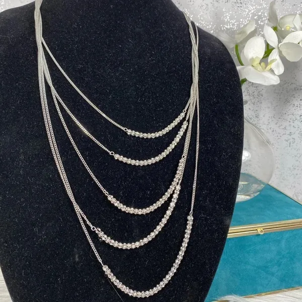 🆕 Simply Vera Wang Silver & Rhinestone Necklace - Image 3