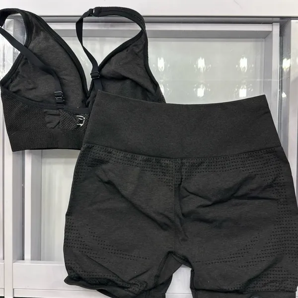 Gym shark - Image 2