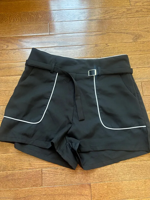 SheIn Shorts size large - Image 3