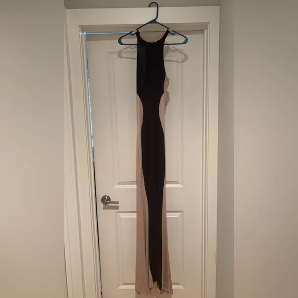 NASTY GAL MAXI DRESS - Image 2
