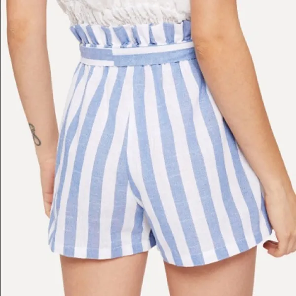 ✨ Self Belted Frill Waist Stripe Shorts✨ Blue Size L - Image 4