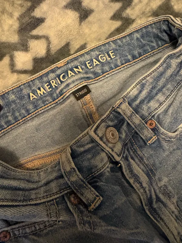 American Eagle Jeans - Image 4