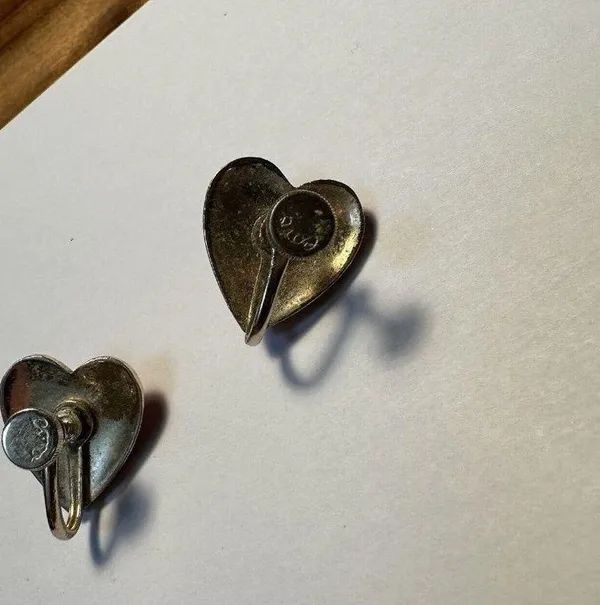 Vintage Coro Red Enamel Heart Rhinestone Screw On Non Pierced Earrings - Image 3