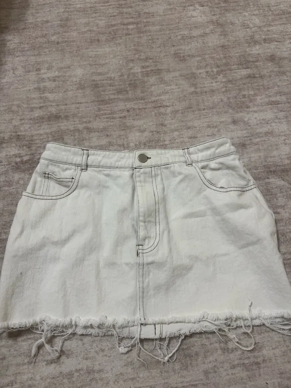 White Fox Boutique power hour mini skirt size small - Image 3