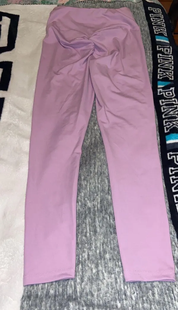 Amazon NWOT Purple Scrunch Butt Leggings - Image 5