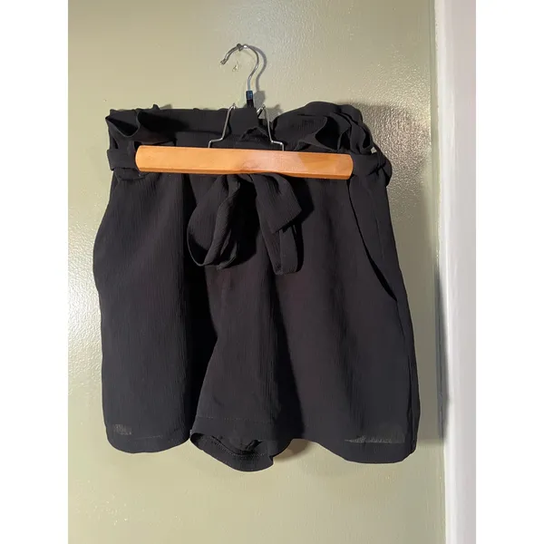 Lush Women's Size XS High Paper Bag Waist Shorts Black Dressy Tie Waist Pockets - Image 2