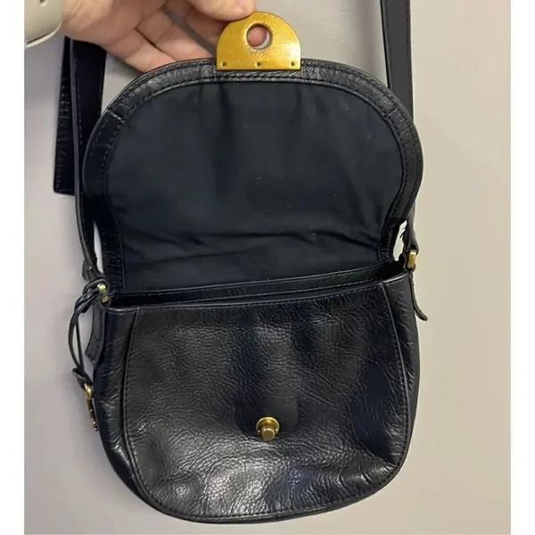 Fossil Emi Black Key Clasp Flap Pebbled Leather Crossbody Bag Bronze Accents - Image 7