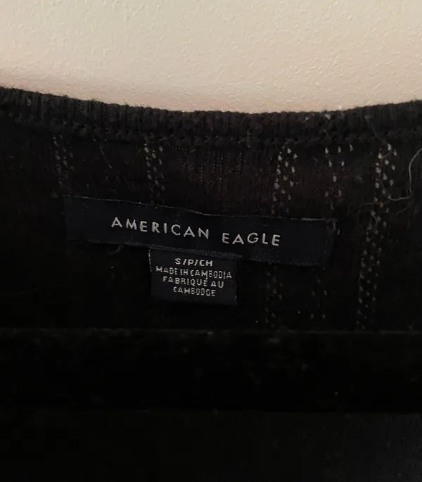 American Eagle Outfitters Black Crop Top - Image 2