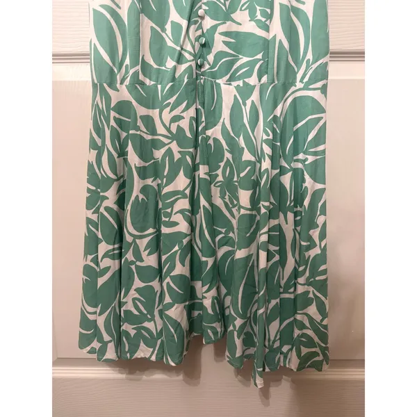 VICI Green White Tropical Leaf Print Midi Dress M Rayon Linen Front Slit Resort - Image 5