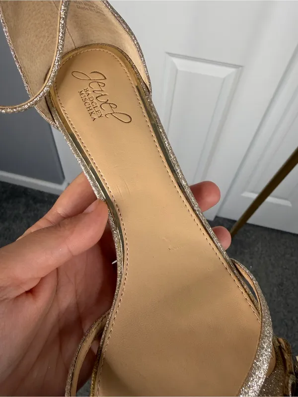 Jewel Badgley Mischka Sz 9W Gold Rhinestone Block Heel Sandals NWOT - Image 16