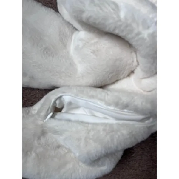 Sprigs Winter White Faux Fur Scarf with secret pocket NWT - Image 3