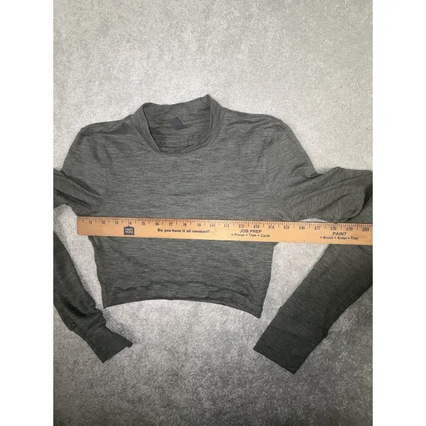 vuori womens long sleeve crop lux‎ tee dusty pine heather Xs - Image 3