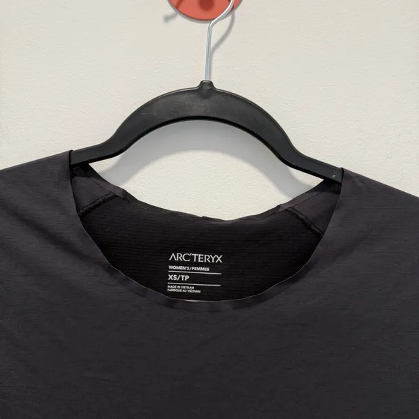Arc’teryx NORVAN CREW NECK SHIRT SS WOMEN'S - BLACK Size XS Tp - Image 7