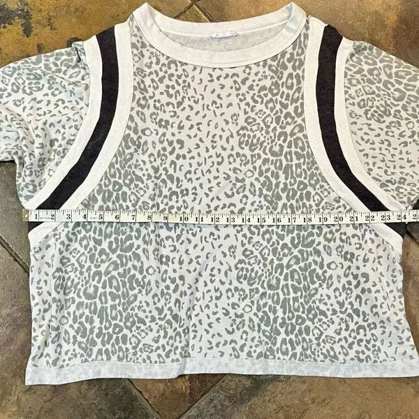 Bucket List Animal Print Leopard Print Striped Sweatshirt Medium - Image 6