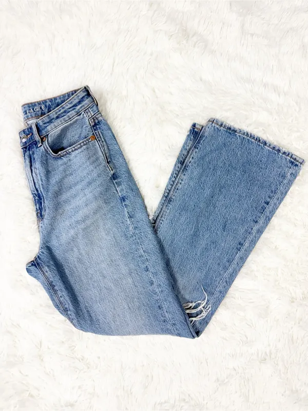 American Eagle Highest Rise 90s Flare Jeans Size 4 Distressed Light Wash - Image 5