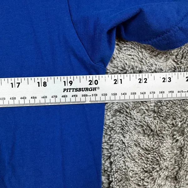 New York Giants Blue Majestic Tee Men's Medium - Image 3