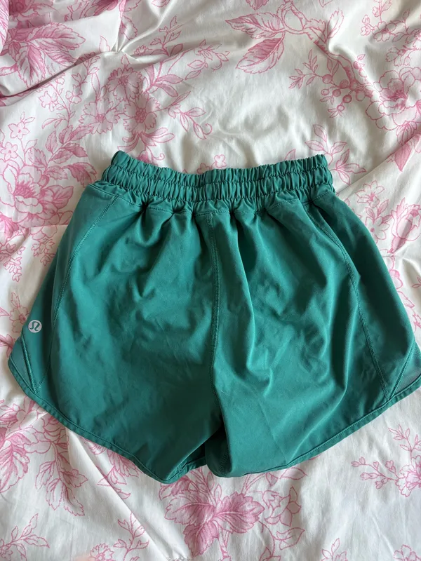 Lululemon Hotty Hot Low Rise Short 4" - Image 2