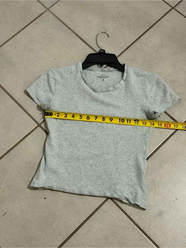 Abercrombie & Fitch Women Baby Tee‎ Essentials Light Gray Crewneck Minimalist M - Image 5