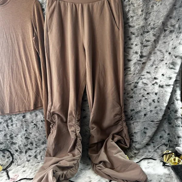 1012. Alo xs set bundle. Nwot. - Image 2