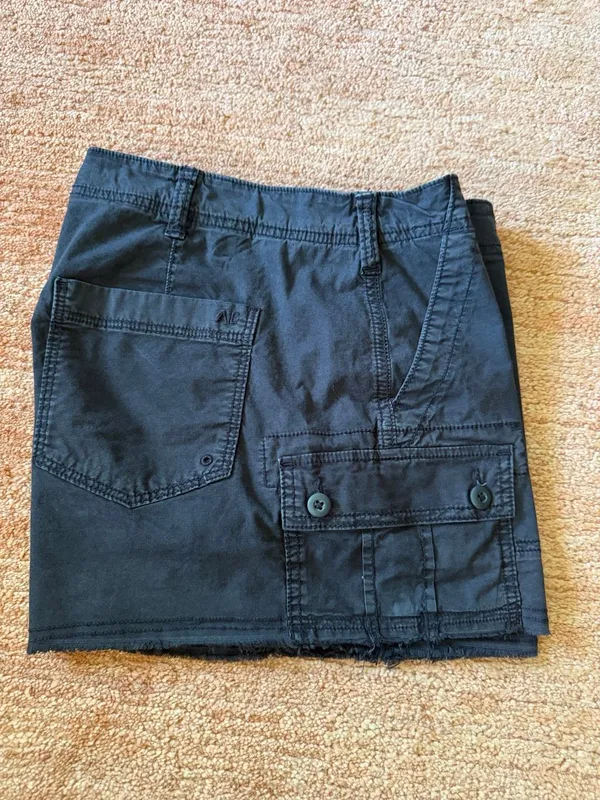 American Eagle Size 8 Black Stretch Cargo Utility Shorts Raw Hem - Image 9