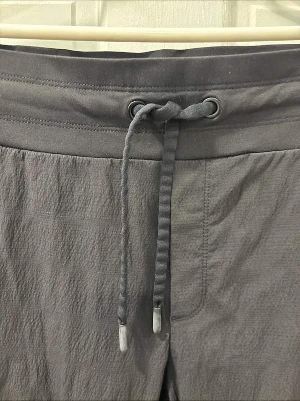 Athleta Women’s Trekkie North Joggers Size 14 Black Nylon Workout Hiking Outdoor - Image 4