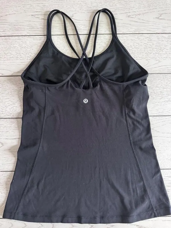 Lululemon black tank top size 8 excellent pre owned condition - Image 7