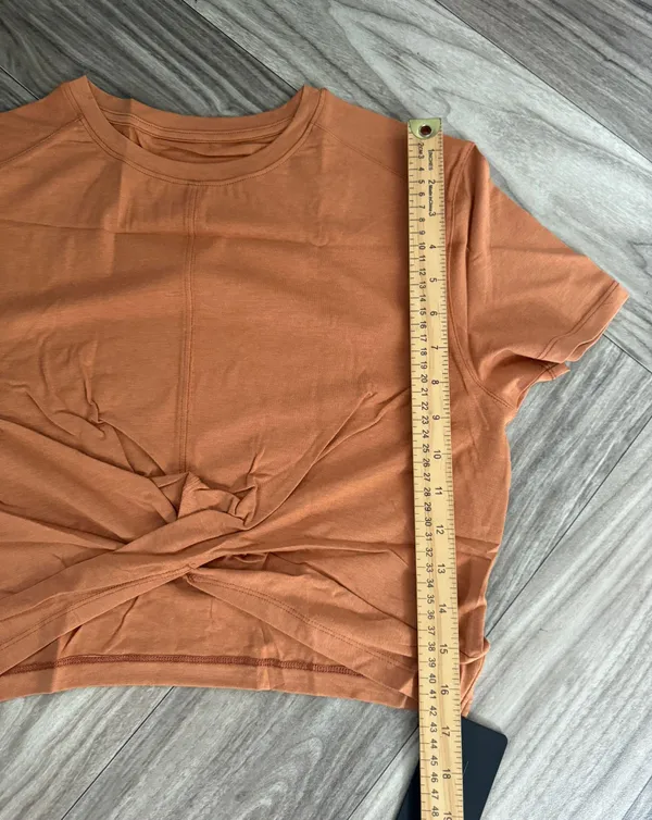 Alphalete Woman’s Premium Wrop SS Crop - Camel , Size XL - Image 4