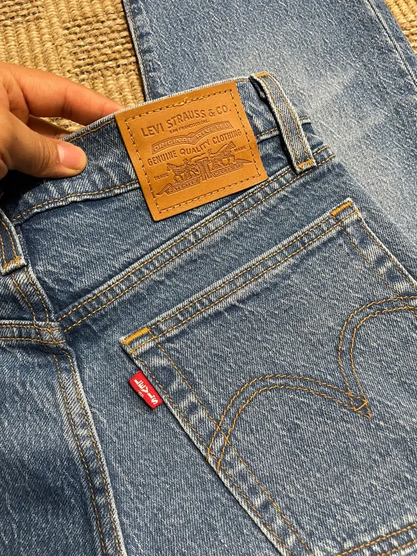 Levi's Straight Leg Blue Denim Jeans, Size 25x28 - Image 4