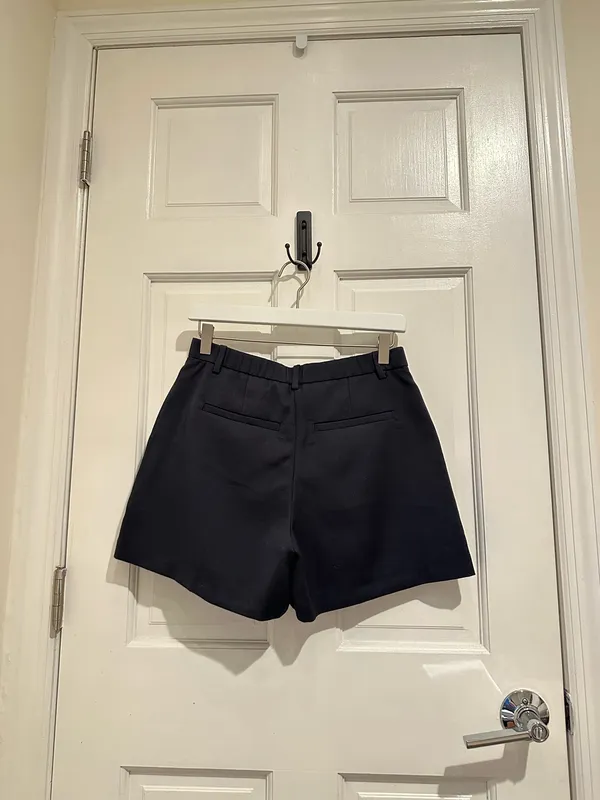 Abercrombie Curve Love Mid Rise Tailored Short - Image 2