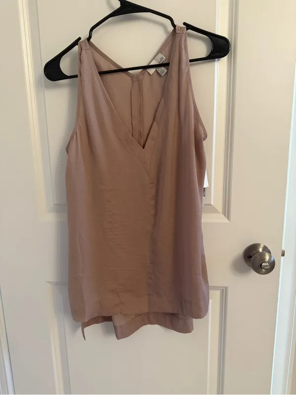 14th & Union Satin V-Neck Tank in Light Pink - Image 2