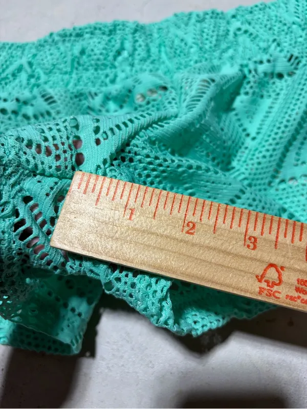 Lagaci NWT Women's Green Crochet Beach Shorts LARGE - Image 7