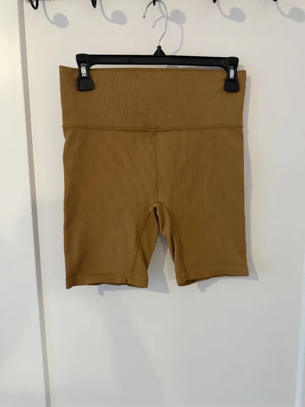 DSG Biker Shorts Gold Size M - Image 2
