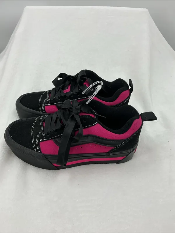 Vans Women’s Black and Hot Pink Lace-Up Skate Sneakers B50 - Image 5