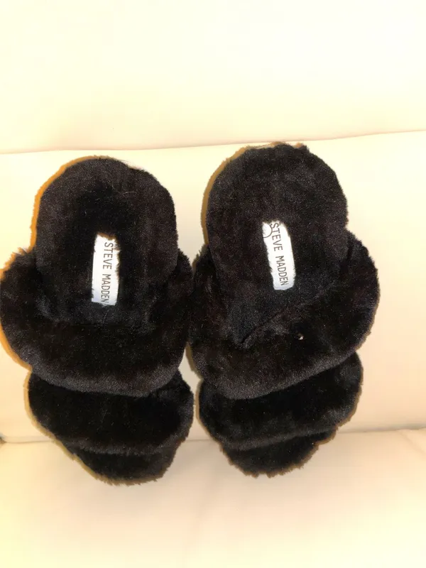 Steven By Steve Madden black faux leather platform slippers, specifically the Katana model, size 7 - Image 2