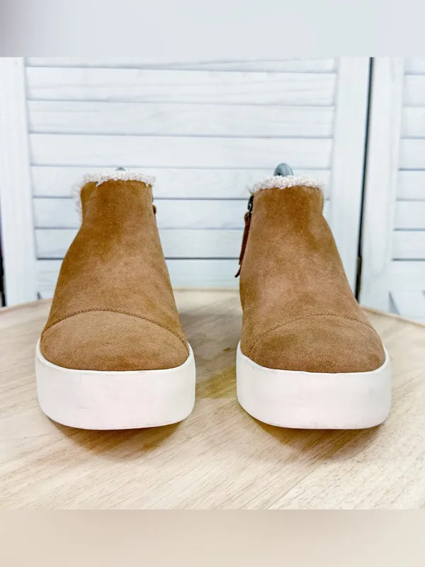 Toms Verona Suede Sherpa Lined Ankle Boots Sneakers Tan Size 7.5 - Image 2