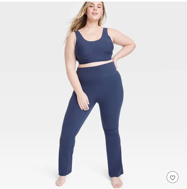 All in motion Women's Everyday Soft Ultra High-Rise Flare Leggings - Image 3