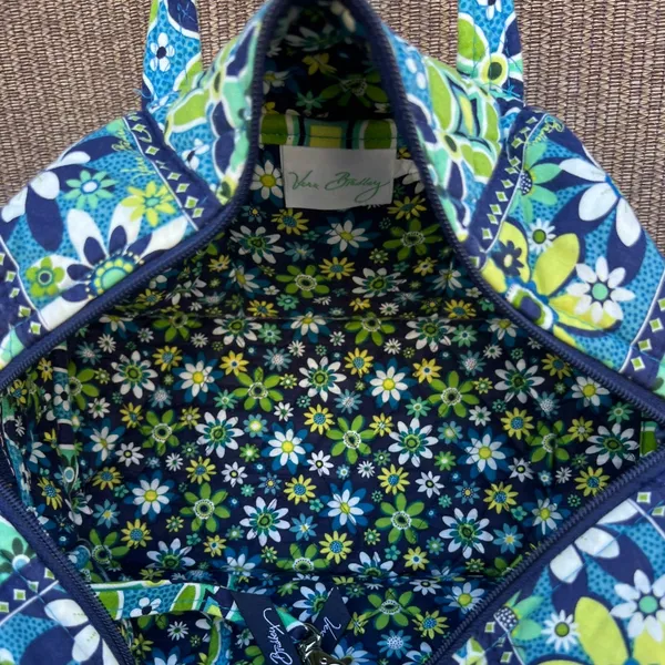 Vintage Vera Bradley Duffle TRAVELER Bag Flower Daisys Blue Green Bag - Image 8