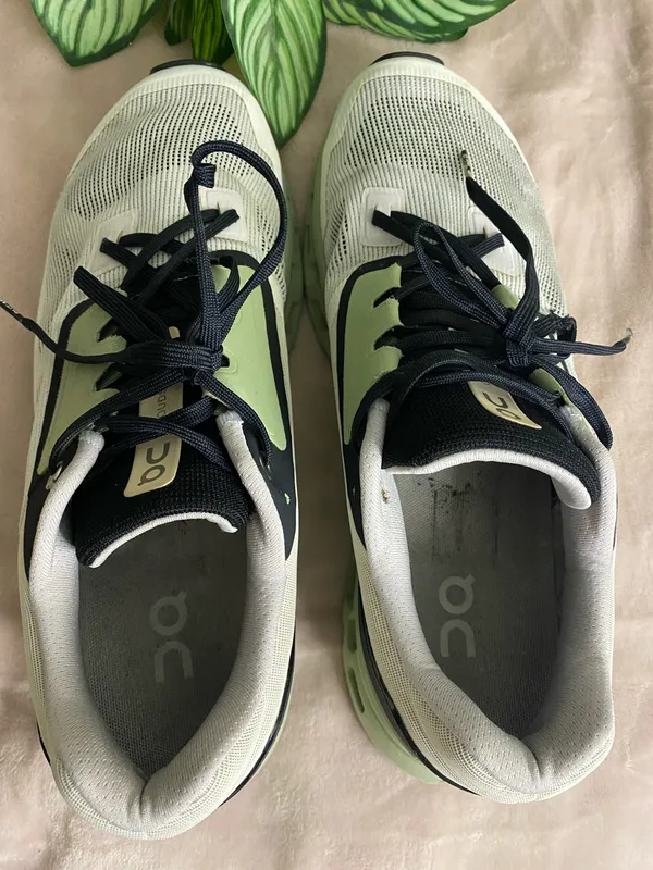 ON Cloudstratus Men's Gray Green Light Running Shoes Size 11 - Image 6