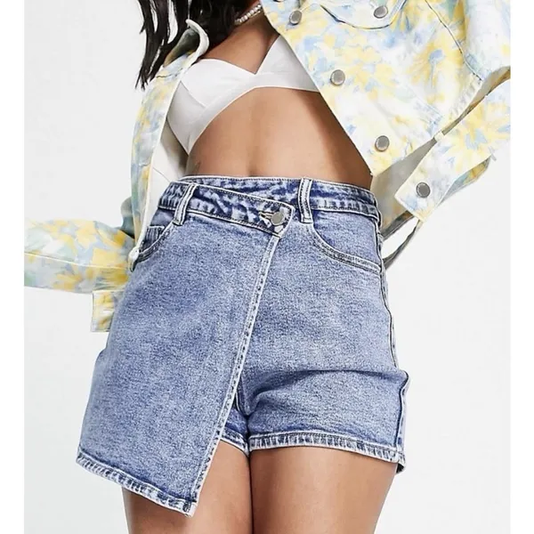 ASOS Urban Revivo Asymmetric Denim Wrap Shorts Light Blue EUC Size‎ S - Image 4