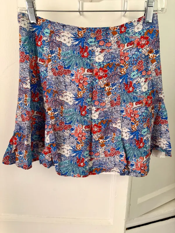 Forever 21 Floral Skirt in Blue, Red & White Size Small - Image 7