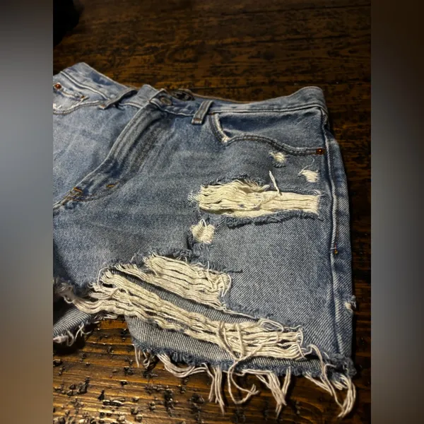 Abercrombie & Fitch Annie High Rise Distressed‎ Denim Shorts - 30 / 10 - Image 5