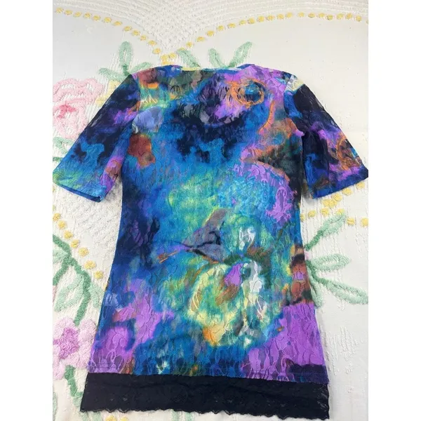 BKE Lace Overlay Tie Dye Short Sleeve Top Women M Blue‎ Purple Orange Black - Image 3