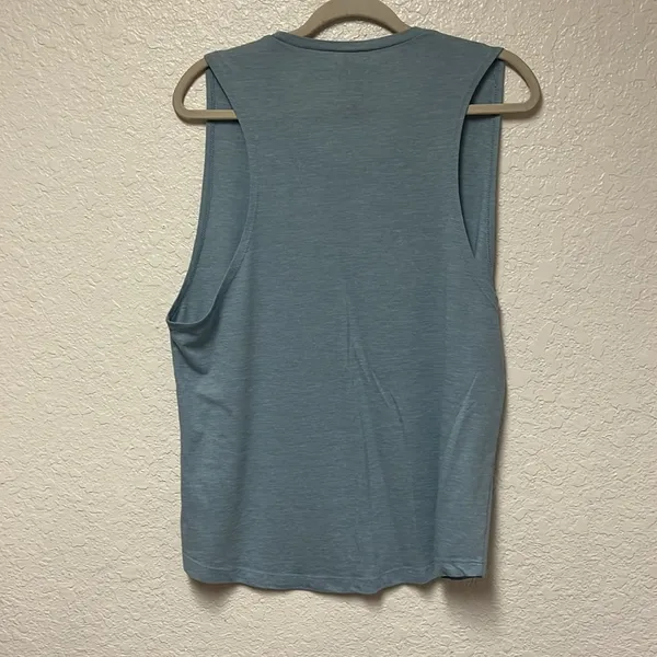 TRUE VINTAGE Females are Strong as Hell Tank Top Size XL - Image 3