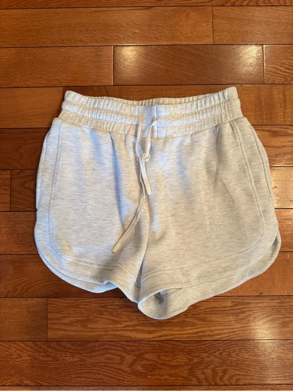 Varley DoubleSoft Light Heather Gray Lounge Shorts – Size Small, NWOT - Image 2