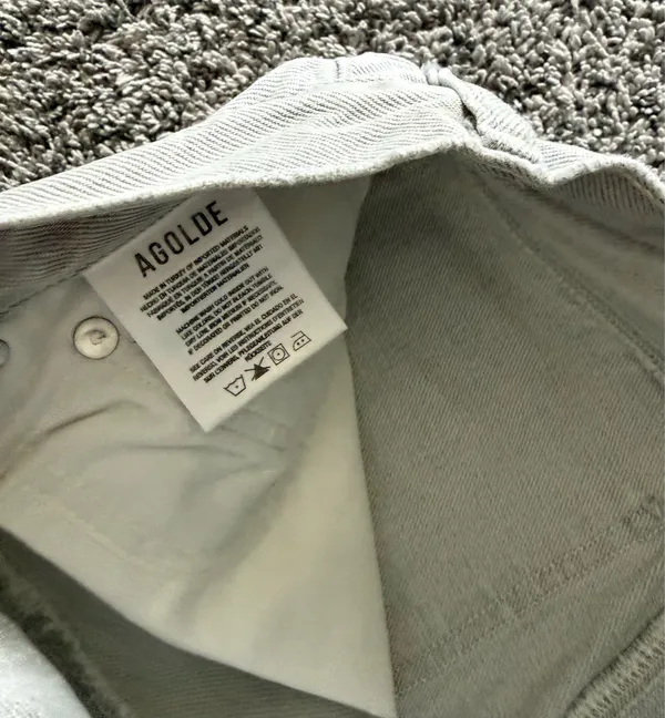 Agolde Criss Cross Light Gray Cropped Frayed Hem Jeans - Image 8