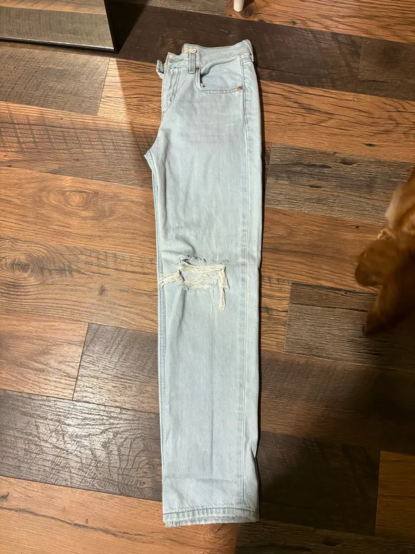 Levi’s Straight Leg Jeans Women’s - Image 4