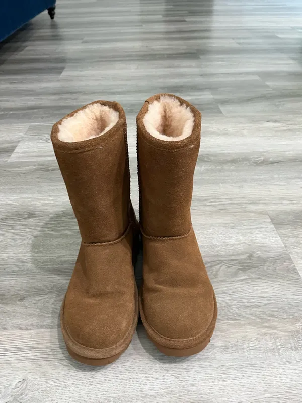 Bearpaw Classic Women’s Sheep Skin and Wool Lining Boot - Image 2