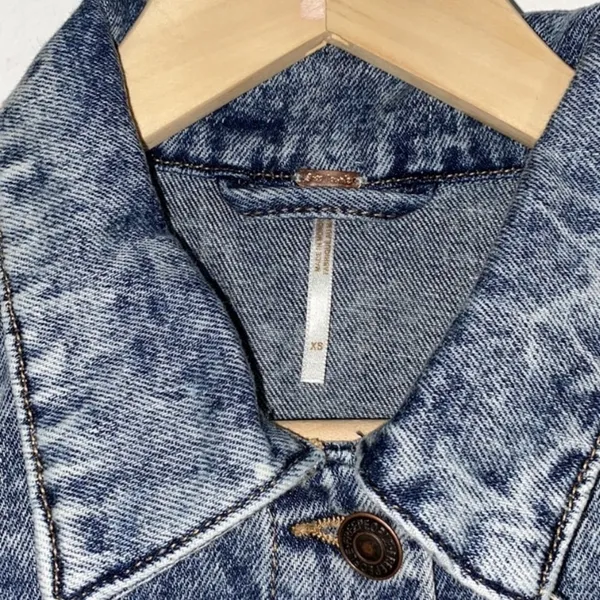 Free People jacket indigo acid wash NWT xs denim - Image 4
