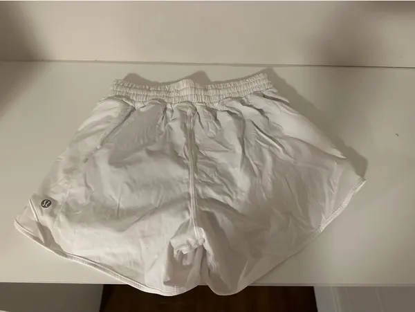 Lululemon Hotty Hot Shorts 4" - Image 2
